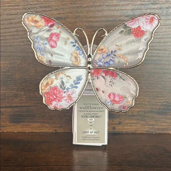 Floral Butterfly Wallflower Plug from Bath and Body Works NWT - Picture 1 of 4